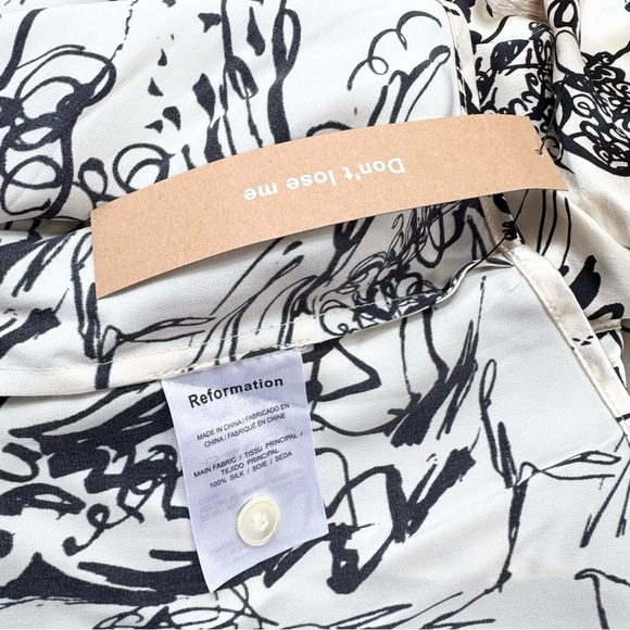 NWT Reformation Sky Silk Top Long Sleeve Button Down Abstract Doodle Vogue XS - Picture 7 of 15